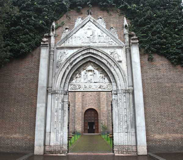 Chiesa di San Giovanni Evangelista portal