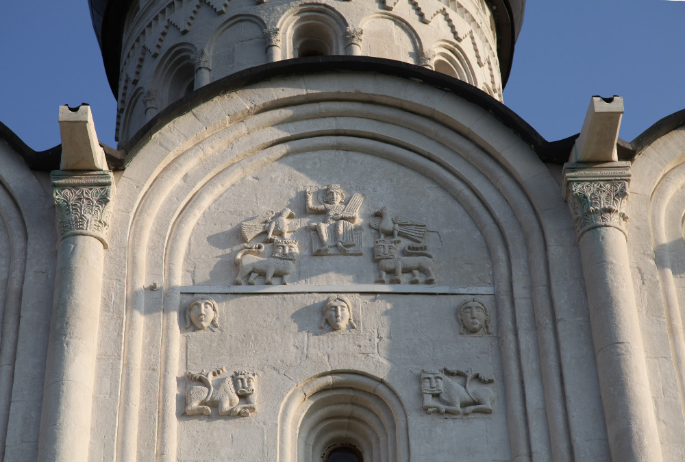 King Saint David the Psalmist in stonecarve base relief on the Церковь Покрова на Нерли – Church of the Intercession on the Nerl
