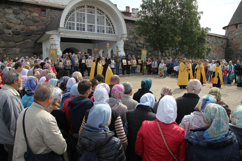 Procession of the Cross on 19 July 2015